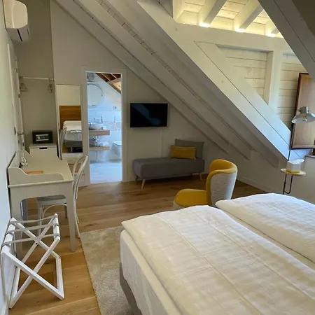 Boutique Esencial Rural * Villafranca Del Bierzo