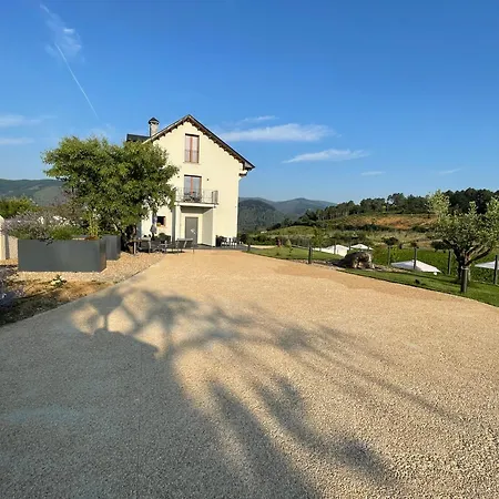 Boutique Esencial Rural Hotel *