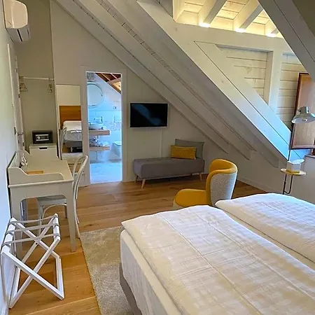 Boutique Esencial Hotel *
